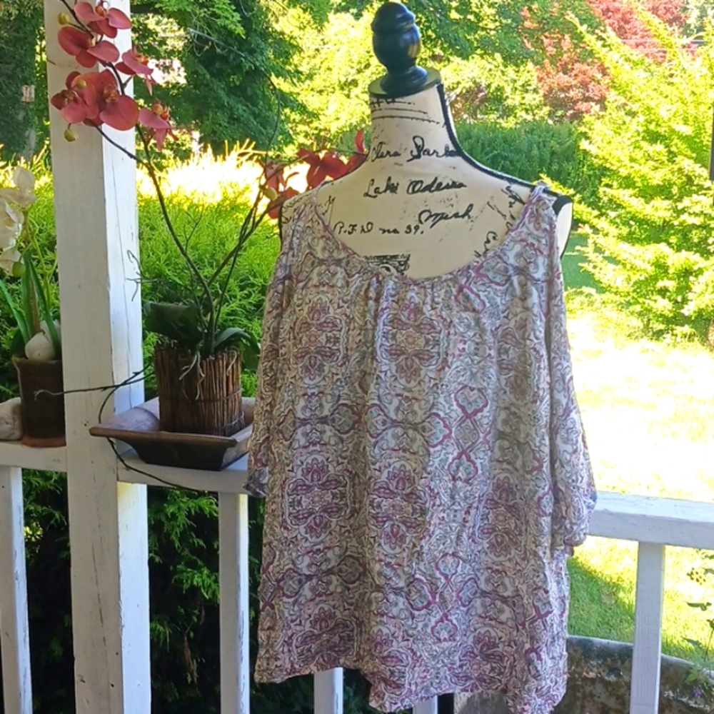 TORRID Off Shoulder Criss Cross Back Soft Flowing Boho Beachy Top Size 1 (1X)